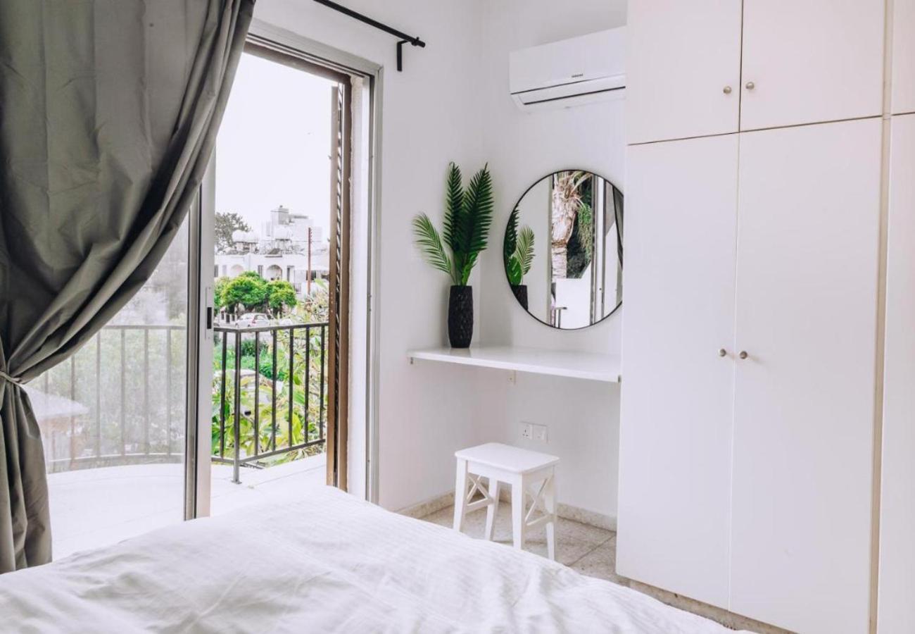 Apartamento H&O Royal Townhouse In Center Paphos Exterior foto